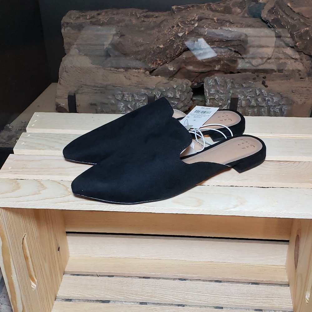 Women's Velma Slip On Pointy Toe Mules
